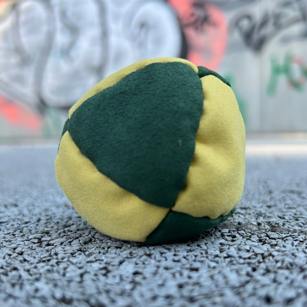 Kompakte 8-Panel - Robuste Konstruktion mit vielseitigen Füllungen