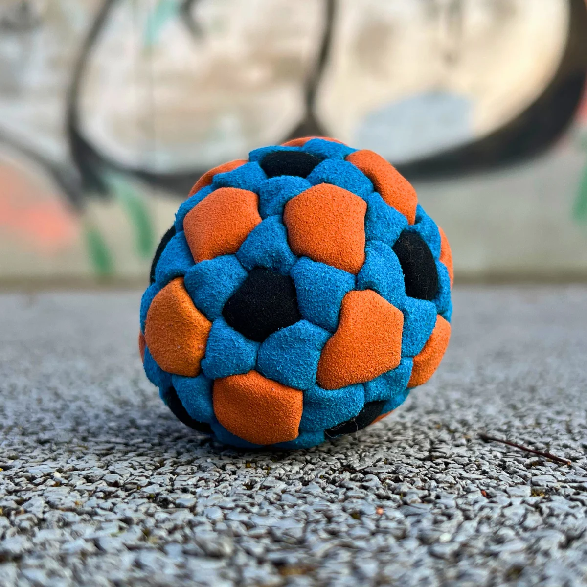 92 Panels Footbag mit Metallkugelfüllung – Crazy Sack 02