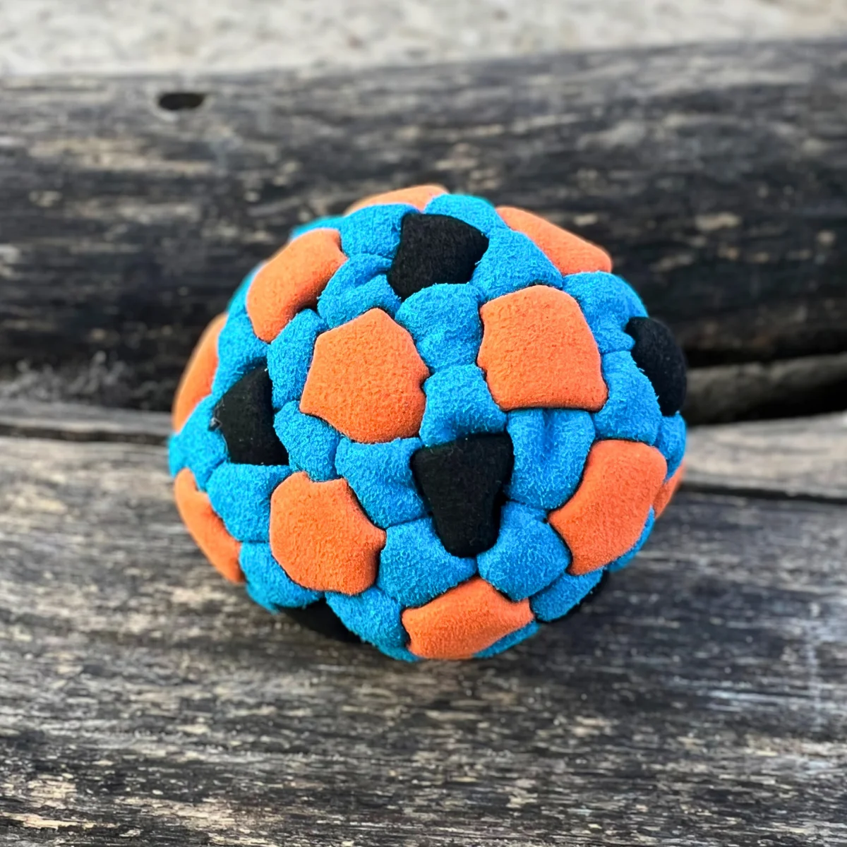 92 Panels Footbag mit Metallkugelfüllung – Crazy Sack 03